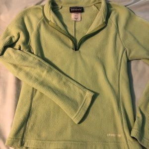 Green pullover Patagonia